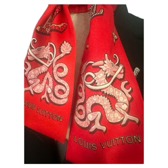 NWT Louis Vuitton Lunar New Year Dragon LV Red BB Bandeau 100% Silk Scarf 3x47” - Picture 2 of 13